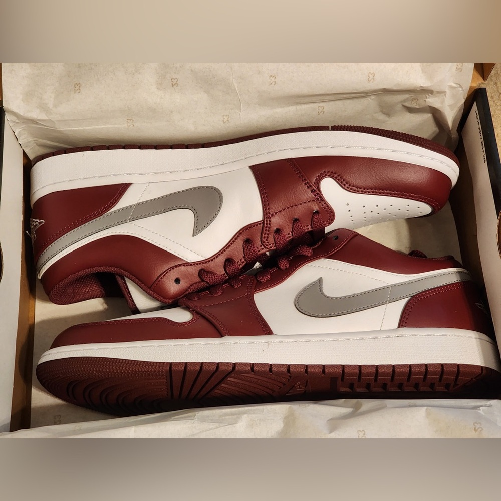 Nike Air Jordan’s Red and White Mens